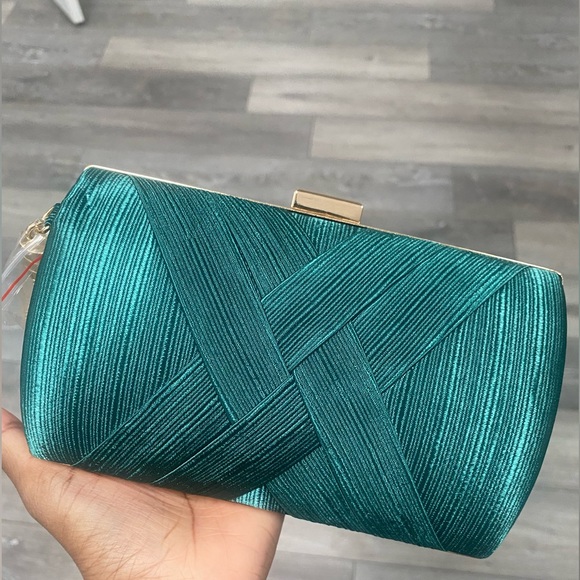 Womens Elegant Tassel Evening Clutch Cross Body & Purse Bag Wedding & Party - Picture 3 of 4